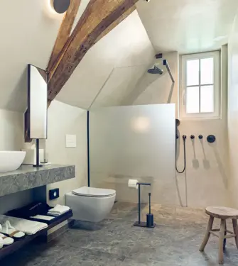 Luxury Classic Hotelroom In Antwerp By Botanic Sanctuary 2 Min